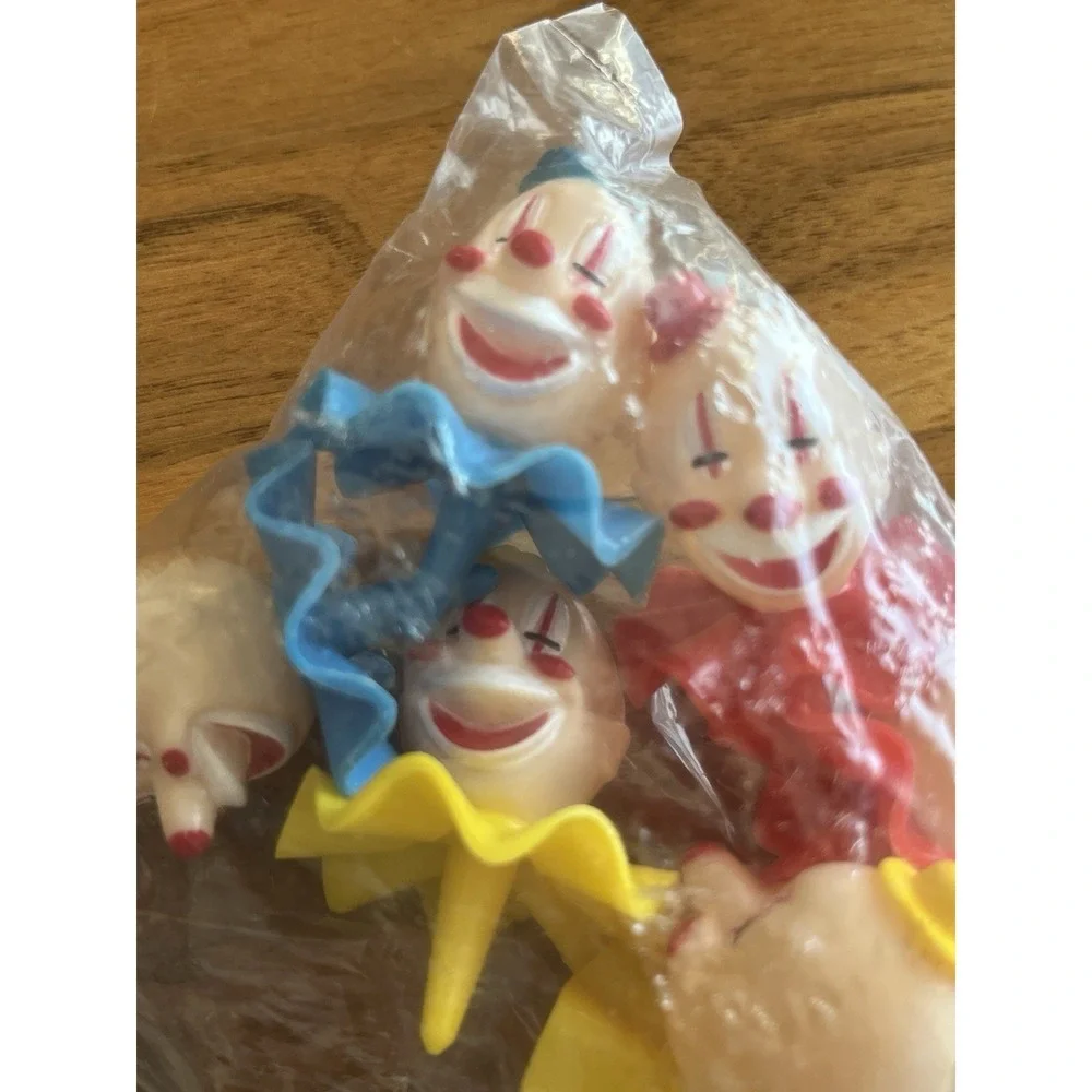Vintage 1998 Wilton 6pk Derby Clown Decorative Cake Cupcake Picks Toppers NEW